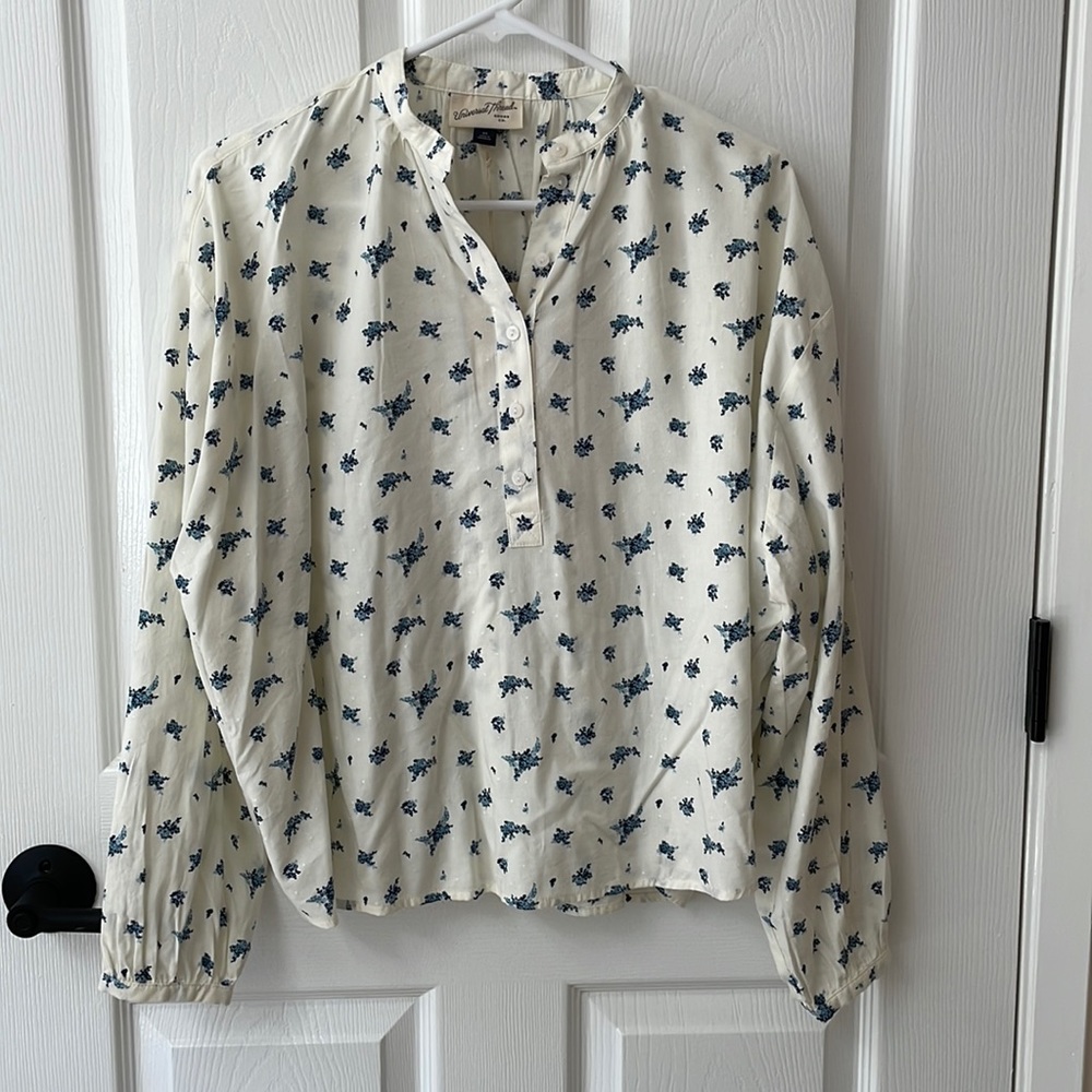 Universal Thread floral blouse